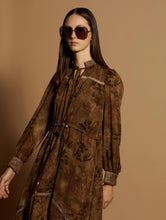 Lade das Bild in den Galerie-Viewer, Kleid "Hojas" braun