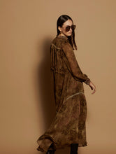 Lade das Bild in den Galerie-Viewer, Kleid "Hojas" braun