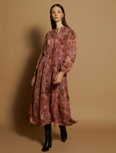Lade das Bild in den Galerie-Viewer, Kleid "Hojas" rostbraun