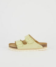 Lade das Bild in den Galerie-Viewer, Espadrij Pantolette 'AMI VELOUR' vert clair