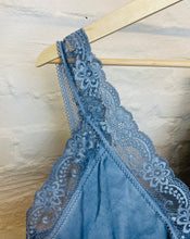 Lade das Bild in den Galerie-Viewer, Spitzentop „Nicole“